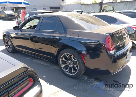 2017 Chrysler 300 300S z USA, uszkodzony, nr VIN 2C3CCABG8HH560235
